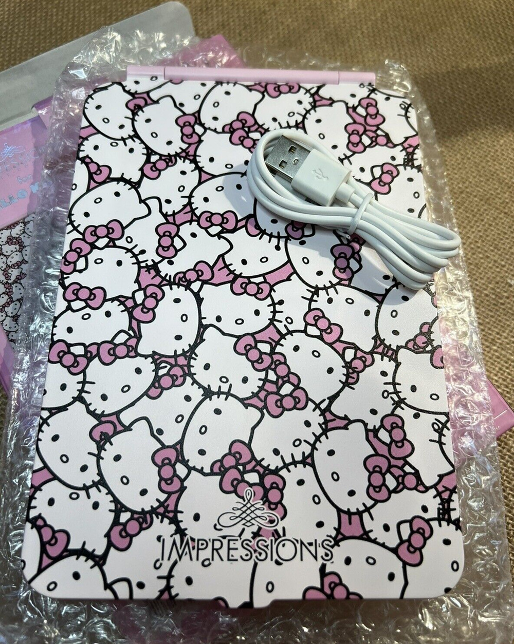 IMPRESSIONS HELLO KITTY TOUCH PAD MINI TRI-TONE LED MAKEUP MIRROR NEW